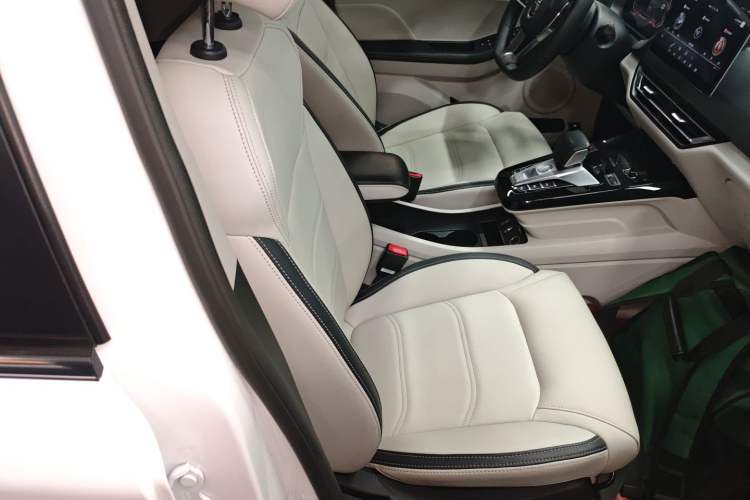 Used BYD Yuan Pro 2021 "Love for a Lifetime" Edition Right Front Seat