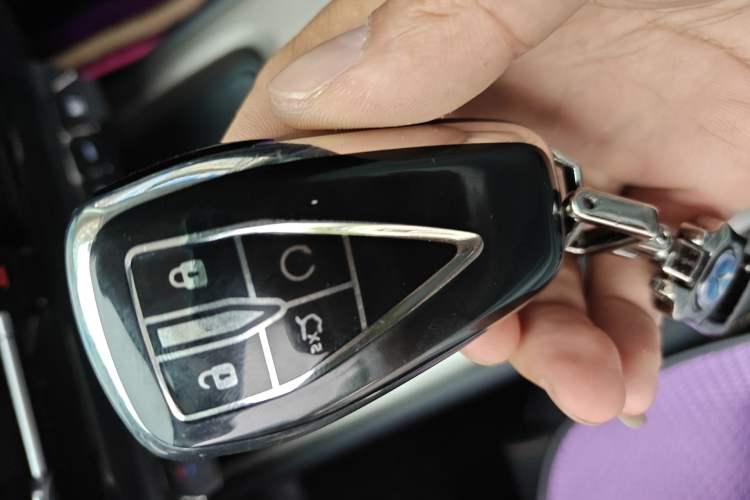 Used CHANGAN X7 PLUS 2024 1.5T Automatic Smart Enjoyment 5-Seater Vehicle Key