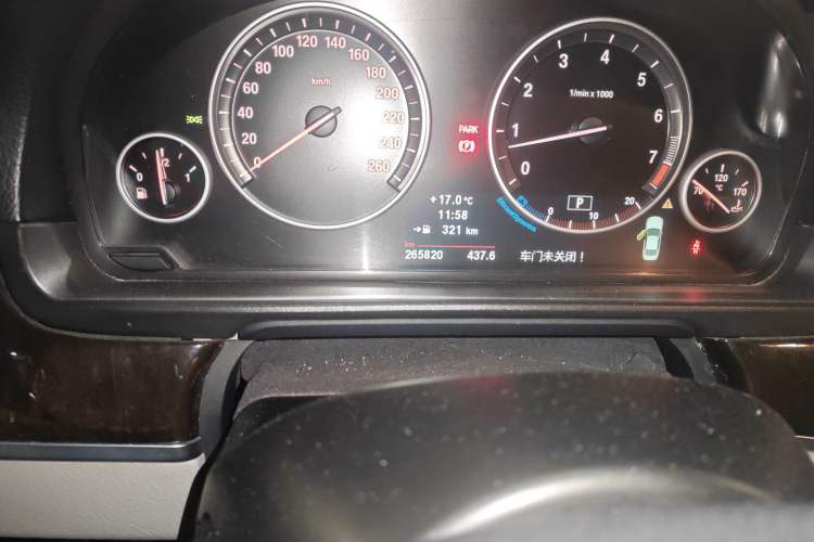 Used BMW 5 Series 2012 523Li Leading Model Odometer Close Up