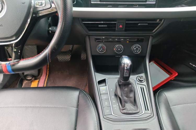 Used Volkswagen Lavida 2019 280TSI DSG Comfort Edition China VI standard Gear Lever