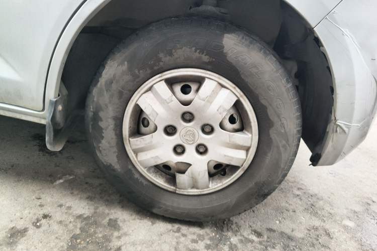 Used CHANGAN KAICHENG Ruixing M60 2020 1.5L Base Version China VI Standard 2-Seater Van with DAM15KR Engine Right Front Wheel Hub