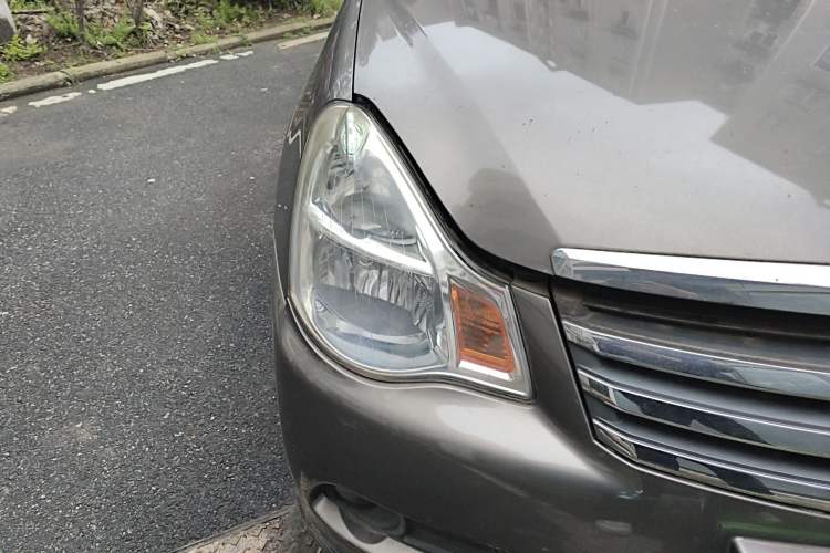 Used Nissan Sylphy 2016 Classic 1.6XE Automatic Comfort Edition Right Front Headlight