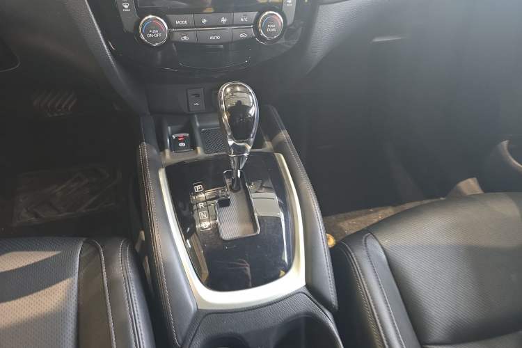 Used Nissan X-Trail 2019 2.0L CVT Smart Connect Comfort Edition 2WD