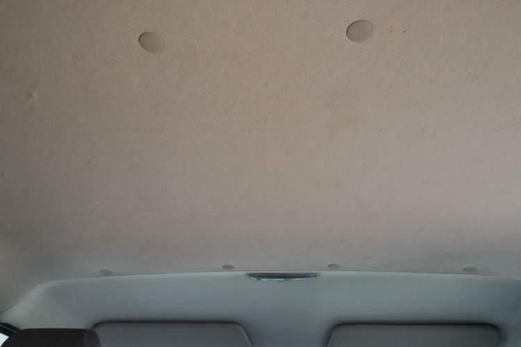 Used Ford Transit 2017 2.0T Diesel Multi-Purpose Commercial Vehicle Short Wheelbase Low Roof China V Standard
