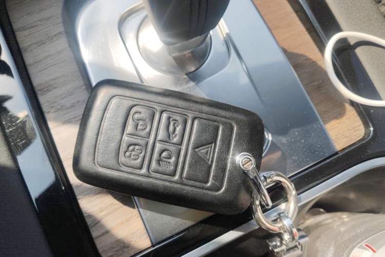 Used Land Rover Discovery Sport 2020 249 PS R-Dynamic Performance Edition Vehicle Key