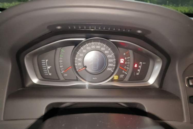 Used Volvo XC60 2017 T5 Smart Upgrade Edition