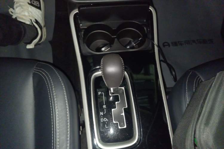 Used Mitsubishi Outlander 2019 2.0L Two-Wheel Drive Comfort Edition 5 Seats China VI Standard