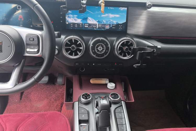 Used Tank 300 2023 City Edition 2.0T—Stylish as Ever