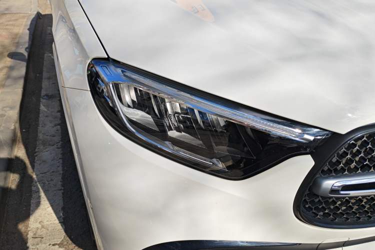 Used Mercedes-Benz GLC 2023 GLC 260 L 4MATIC Luxury Model 5 Seats Right Front Headlight