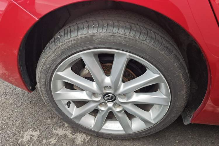 Used Mazda 3 Axela 2017 Sedan 2.0L Automatic Prestige Model China V Standard Right Rear Wheel Hub