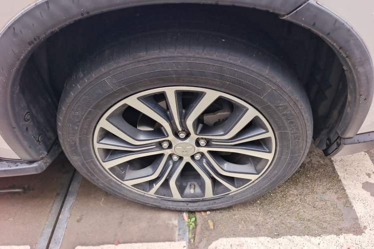 Used Mitsubishi Outlander 2018 2.0L Two-Wheel Drive Glory Edition 5 Seats
