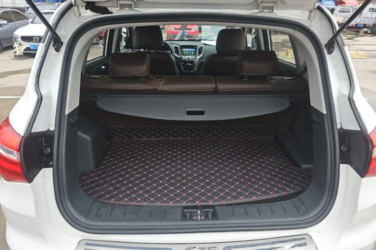 Used CHANGAN CS35 2017 1.6L Manual Luxury Model Trunk