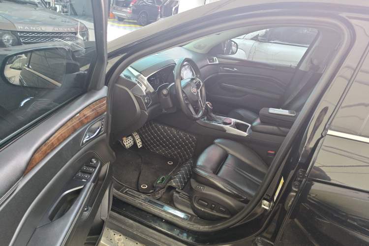 Used Cadillac SRX 2014 3.0L Elite Model
