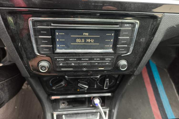 Used Volkswagen Bora 2018 1.5L Manual Comfort Model Audio And AC Panel