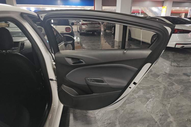 Used Chevrolet Cruze 2018 Hatchback 320 Automatic Xuanfeng Edition