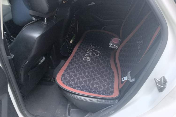 Used Ford Focus 2012 Hatchback 1.6L Automatic Fashion Edition
