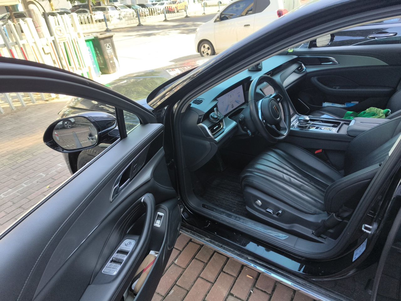 Hongqi H5 2023 2.0T Automatic Smart Connect Flagship Edition - Chinese Trim Chang — снимка 16