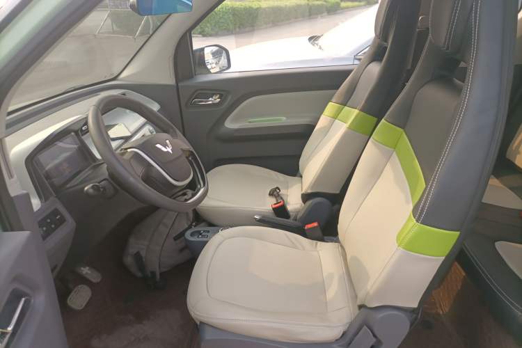 Used Wuling Hongguang MINIEV 2021 Macaron Fashion Edition Lithium-Ion Battery Left Front Seat