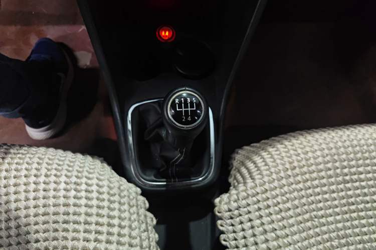 Used Volkswagen Polo 2012 1.6L Cross Polo MT