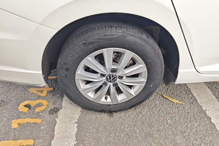 Used Volkswagen Lavida 2023 1.5L Automatic De Yi Edition Exterior 5