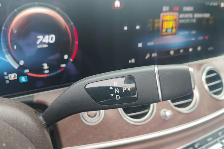 Used Mercedes-Benz E-Class 2022 Second Facelift E 260 L
