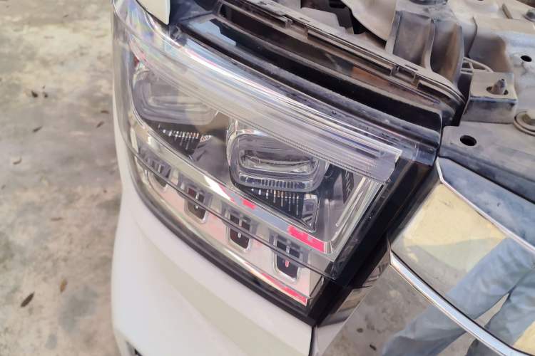 Used Tank 500 2023 3.0T Sport Edition Summit Model 5-Seater Right Front Headlight