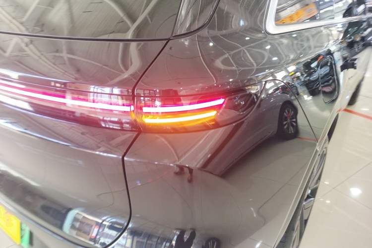 Used Li Auto L6 2024 Pro Model Right Rear Taillight