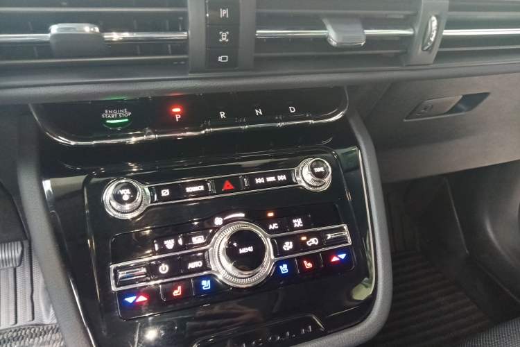 Used Lincoln Corsair 2022 Revised Version 2.0T Two-Wheel Drive Premium Edition Gear Lever