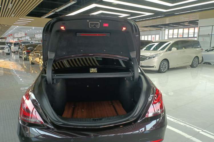 Used Mercedes-Benz S-Class 2019 S 320 L
