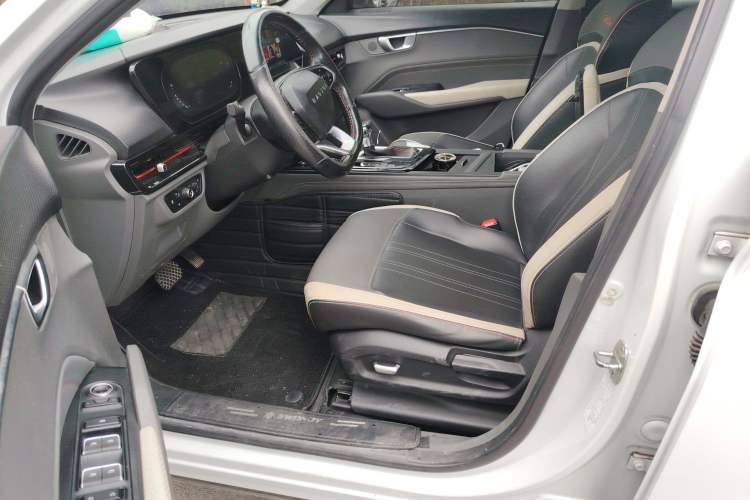 Used Baojun RC-6 2019 1.5T CVT 24-Hour Online Luxury Edition