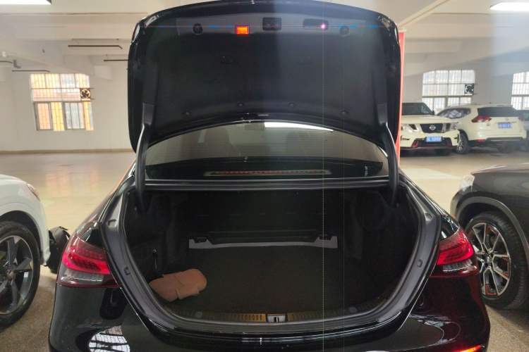 Used Mercedes-Benz E-Class 2022 Second Facelift E 260 L