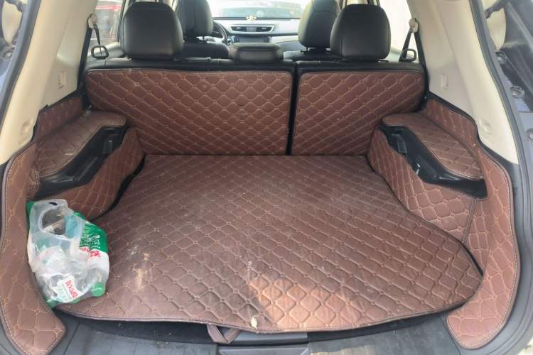 Used Nissan X-Trail 2015 2.0L CVT Comfort MAX Edition 2WD
