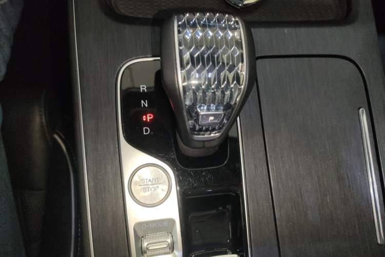 Used GAC Trumpchi GS8 2022 Linghang Series 2.0 TGDI Two-Wheel-Drive Luxury Smart Connectivity Version (7 Seats)