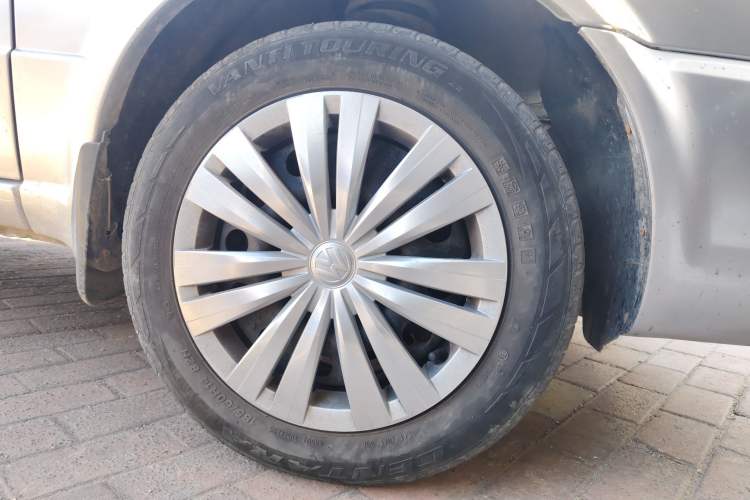 Used Volkswagen Jetta 2010 1.6L Partner Right Front Wheel Hub