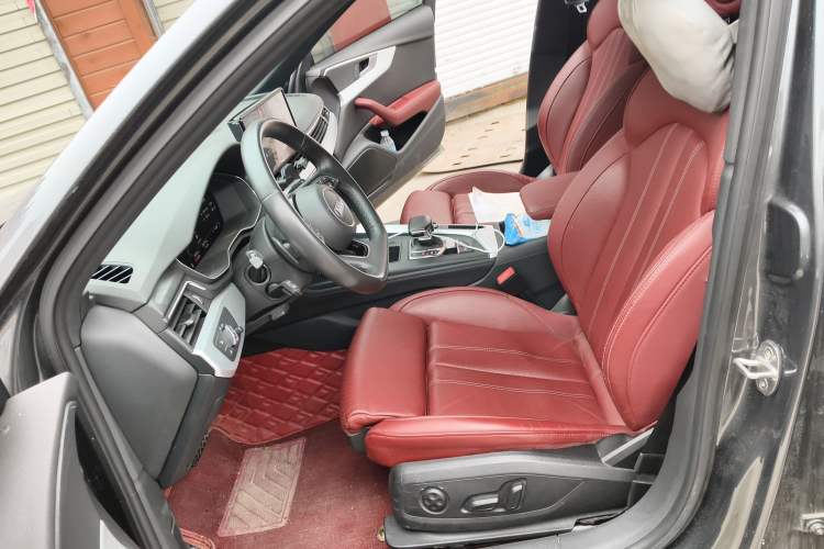 Used Audi A4L 2022 40 TFSI Luxury Dynamic Model
