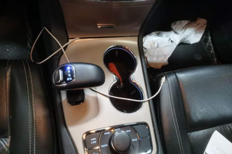 Used Jeep Grand Cherokee 2014 3.0TD Diesel Comfort Navigation Version Gear Lever