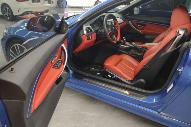 Used BMW 4 Series 2017 425i Convertible M Sport Package Driver Seat