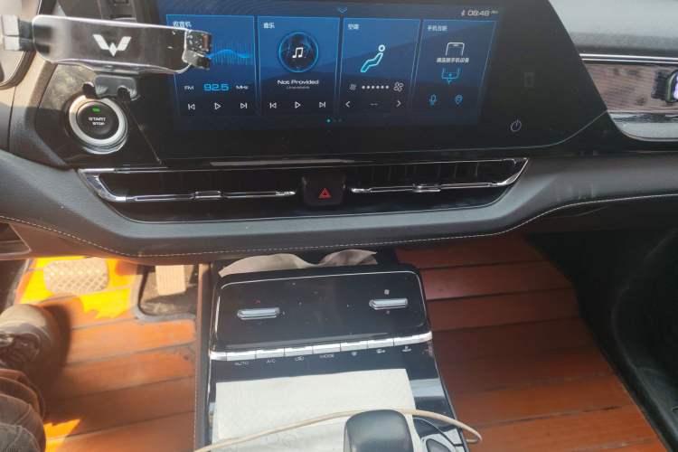 Used Wuling Victory 2020 1.5T CVT Flagship Edition Audio And AC Panel