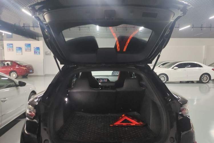 Used CHANGAN UNI-T 2020 1.5T Prestige Version