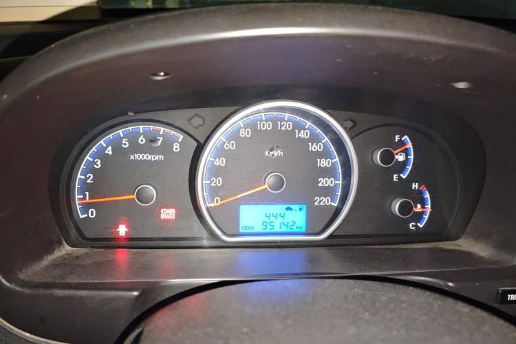 Used Hyundai Celesta 2011 1.6L Manual Luxury Model
