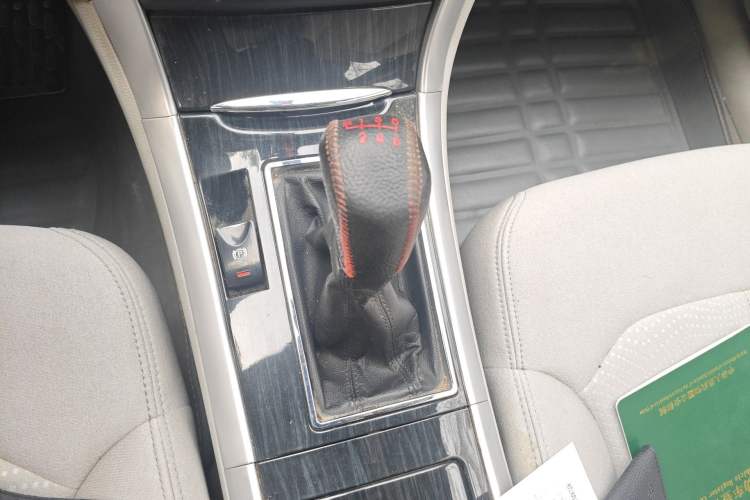 Used Bestune B90 2012 2.0L manual Comfort trim level
