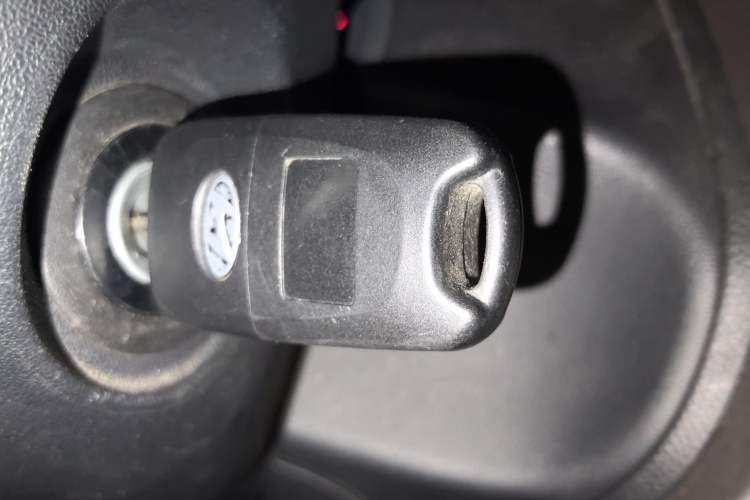 Used Hyundai ix35 2012 2.0L Automatic Two-Wheel Drive New Edition GL Vehicle Key