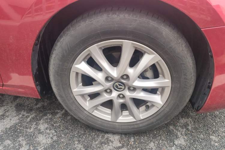 Used Mazda 3 Axela 2017 Sedan 1.5L Automatic Luxury Model Emission Standard China V
