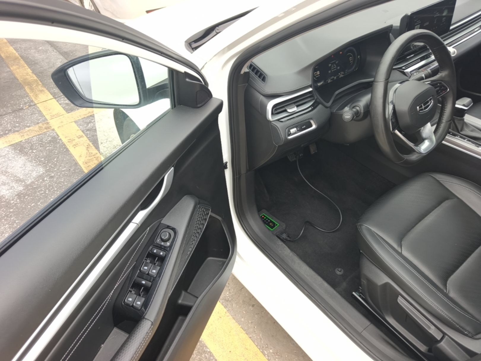 Geely Auto Emgrand 2022 4th Generation 1.5L CVT Luxury Model - Premium — снимка 18