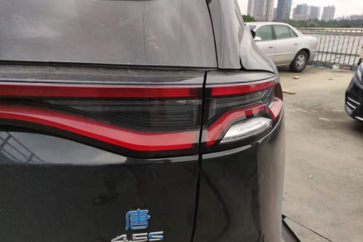 Used BYD Tang New Energy 2019 DM 2.0T All-Wheel Drive Smart Connectivity Enjoyment Model 7 Seats China VI Standard