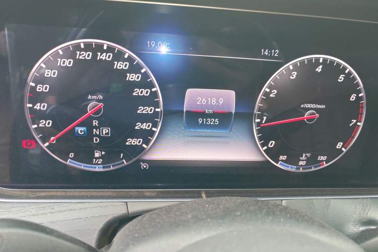 Used Mercedes-Benz E-Class 2019 E 300 L Sport Luxury Edition Odometer Close Up