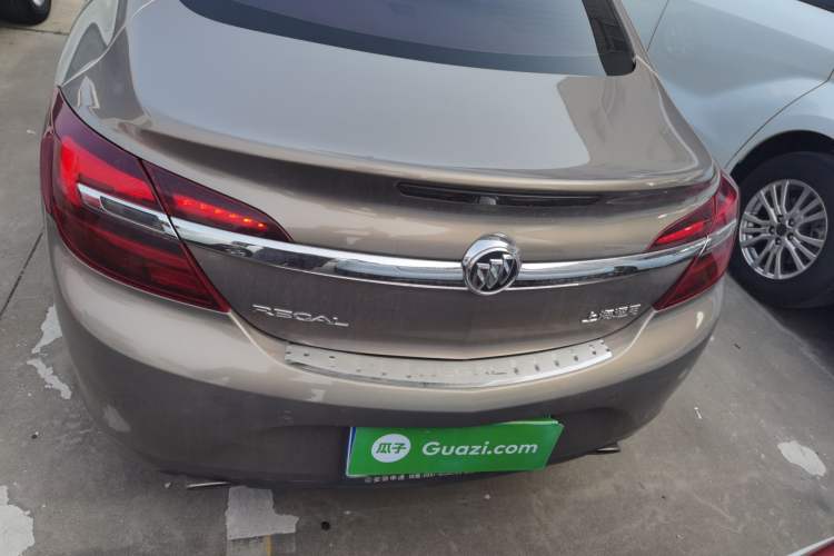 Used Buick Regal 2015 2.0L Leading Fashion Edition