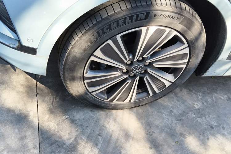 Used Buick E5 2023 Premium Long-Range Version
