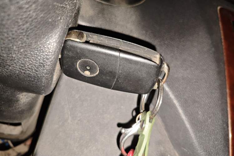 Used CHANGAN KAICHENG Ruixing M60 2019 1.5L Standard Version China VI Emission Standard 5/6 Seats DAM15KR Vehicle Key