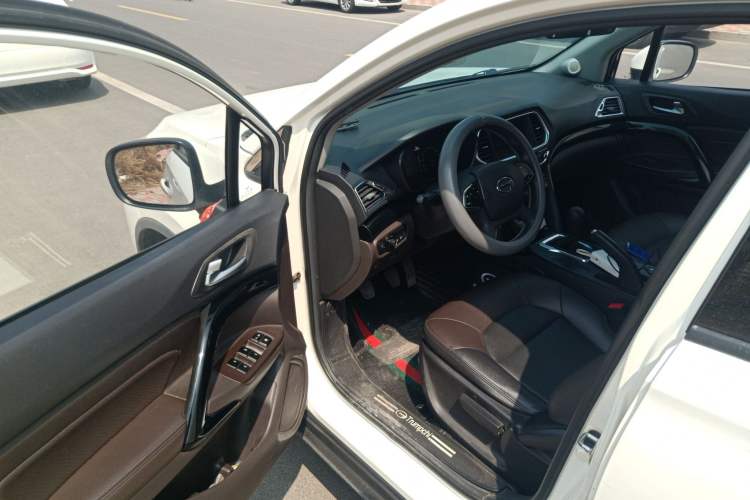 Used GAC Trumpchi GS4 2015 200T Manual Elite Edition Driver Seat